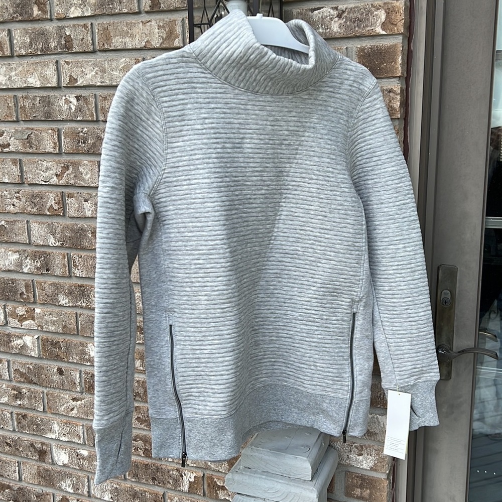 All in Motion - quilted pullover